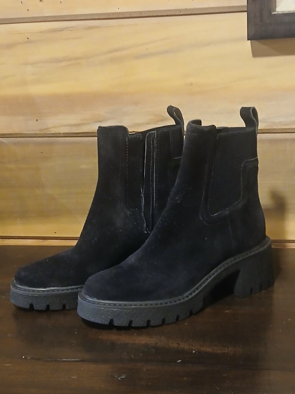 NEW Chelsea & Violet Black Suede Platform Lug Sole Chelsea Boots Size 8M